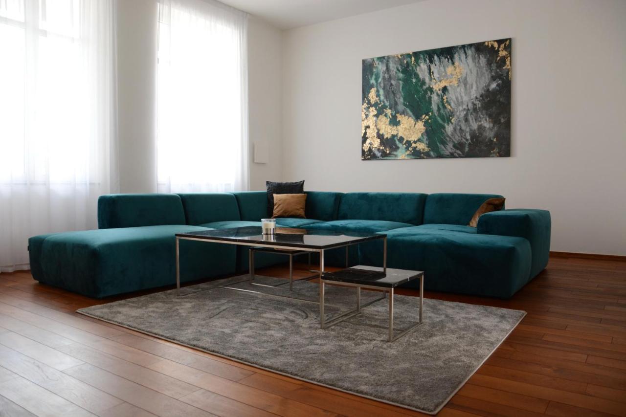 Premium Apartment Near Banska Bystrica Square With Two Big Bedrooms エクステリア 写真