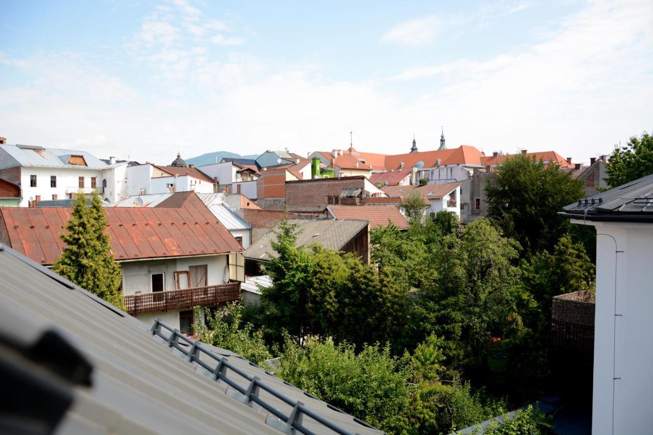 Premium Apartment Near Banska Bystrica Square With Two Big Bedrooms エクステリア 写真