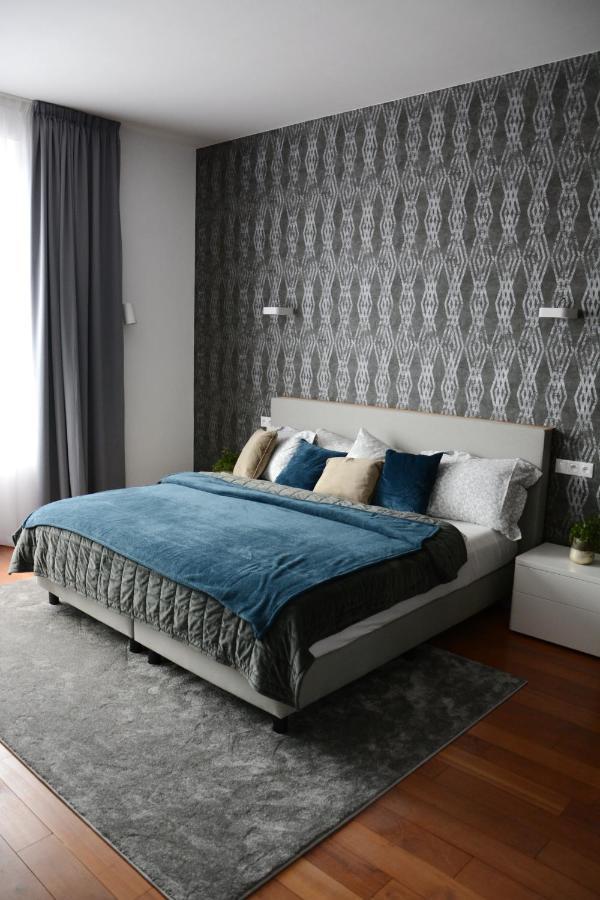 Premium Apartment Near Banska Bystrica Square With Two Big Bedrooms エクステリア 写真
