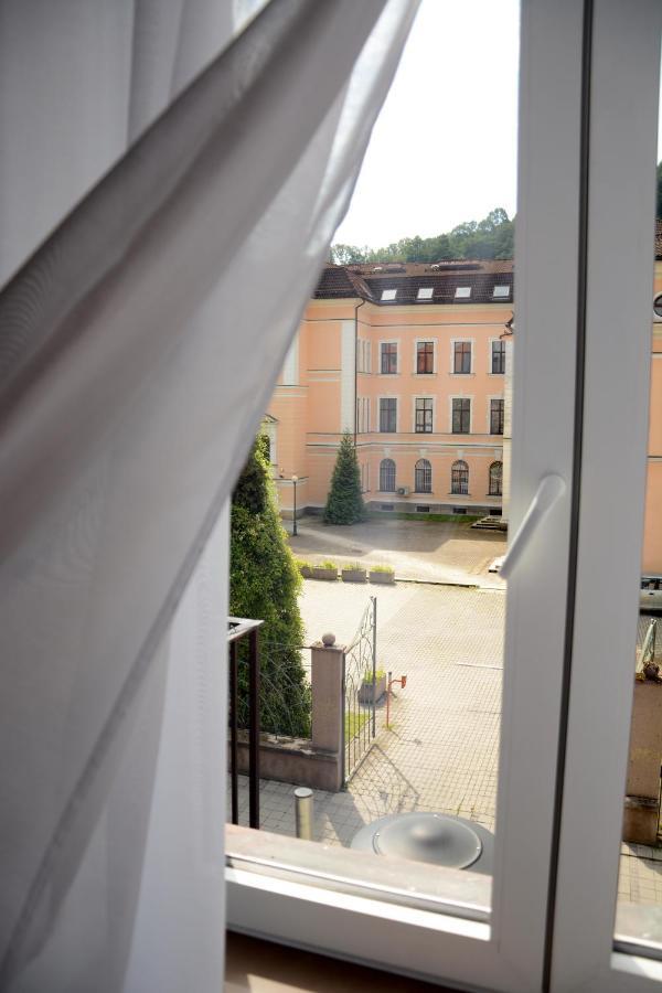 Premium Apartment Near Banska Bystrica Square With Two Big Bedrooms エクステリア 写真