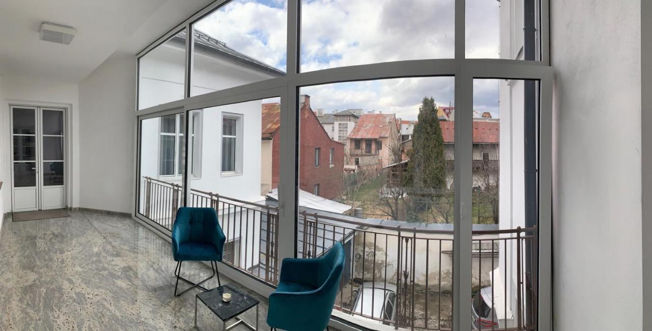 Premium Apartment Near Banska Bystrica Square With Two Big Bedrooms エクステリア 写真